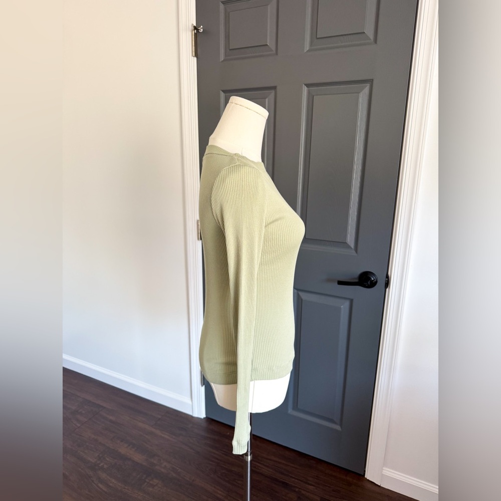 Brunello Cucinelli Ribbed Long Sleeve Tee - Picture 7 of 11